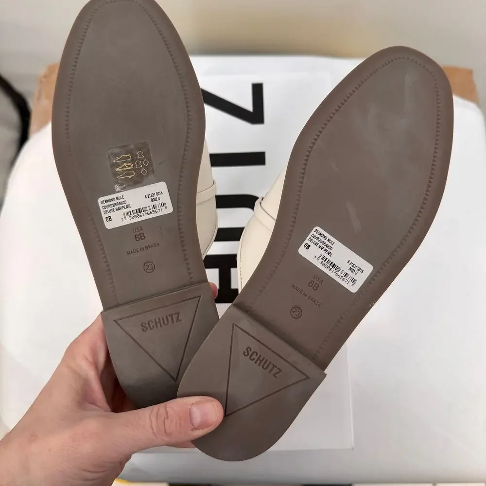 SCHUTZ New in Box Evereve Desmond Loafer in Ivory Pear with Gold Chain // 6